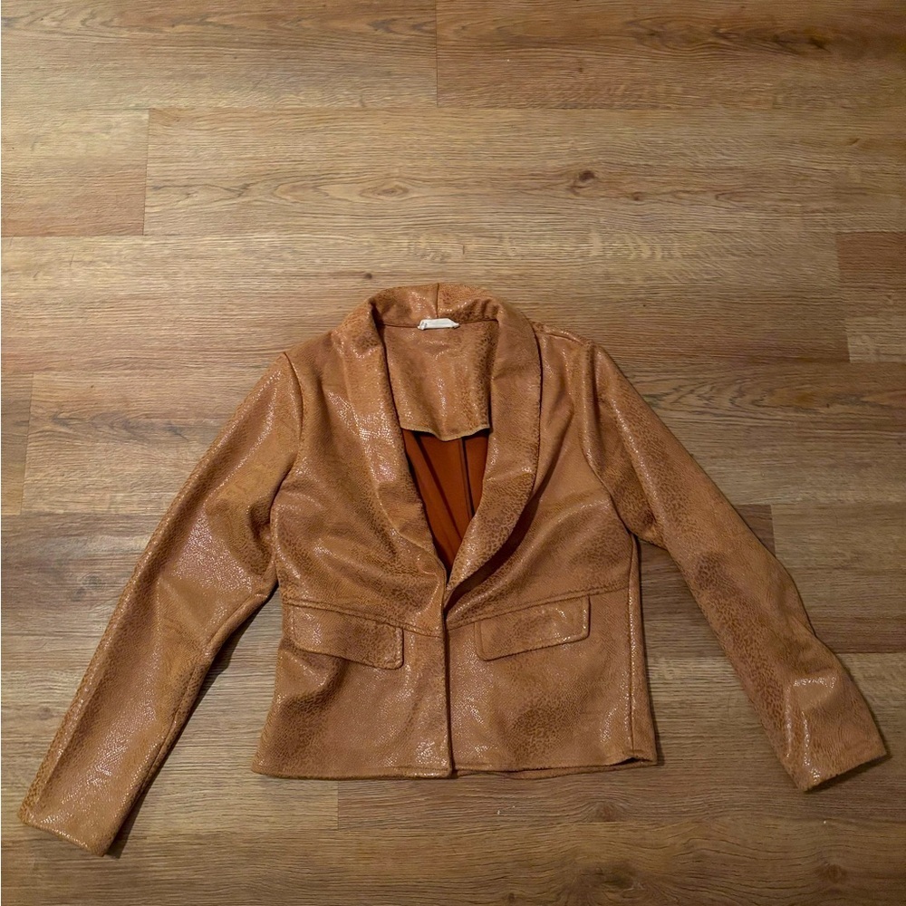 Sage snakeskin blazer —Size small